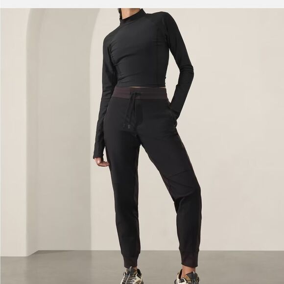 ATHLETA Headlands Hybrid Trek Jogger Black Size 0 - Picture 1 of 9